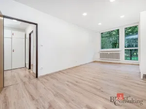 Pronájem bytu 2+kk, Praha - Kobylisy, Chabařovická, 47 m2