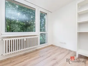 Pronájem bytu 2+kk, Praha - Kobylisy, Chabařovická, 47 m2