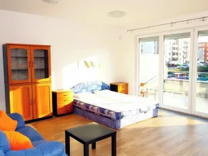Pronájem bytu 1+kk, Praha - Letňany, Hlučkova, 38 m2