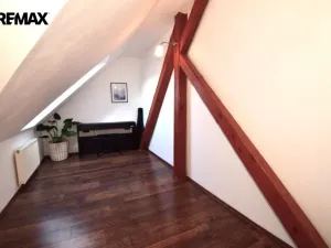 Prodej rodinného domu, Oslov, 222 m2