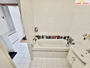 Pronájem bytu 1+kk, Brno - Líšeň, Hochmanova, 31 m2