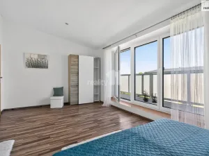Pronájem bytu 2+kk, Jesenice, Sluneční, 58 m2