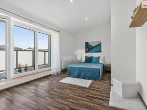 Pronájem bytu 2+kk, Jesenice, Sluneční, 58 m2