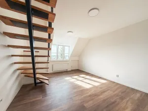 Pronájem bytu 2+1, Praha, U první baterie, 46 m2