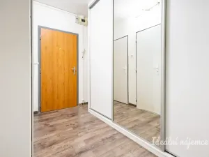 Pronájem bytu 1+kk, Praha - Prosek, Vysočanská, 36 m2