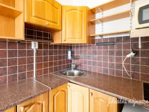 Pronájem bytu 1+kk, Praha - Prosek, Vysočanská, 36 m2