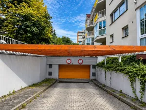 Prodej garážového stání, Praha - Libuš, V rohu, 12 m2