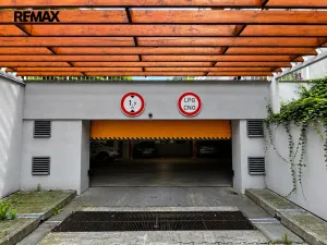 Prodej garážového stání, Praha - Libuš, V rohu, 12 m2