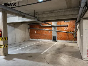Prodej garážového stání, Praha - Libuš, V rohu, 12 m2