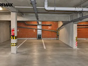 Prodej garážového stání, Praha - Libuš, V rohu, 12 m2