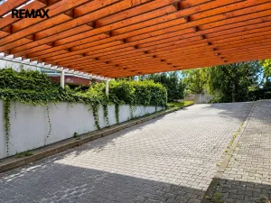 Prodej garážového stání, Praha - Libuš, V rohu, 12 m2