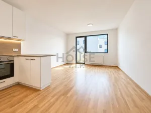 Pronájem bytu 1+kk, Kladno, Lesík, 35 m2