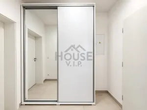 Pronájem bytu 1+kk, Kladno, Lesík, 35 m2