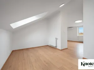 Pronájem kanceláře, Brno, Štefánikova, 400 m2