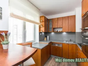 Pronájem bytu 2+1, Praha - Vokovice, Kladenská, 61 m2