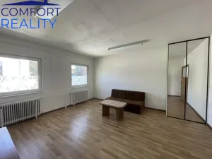 Prodej skladu, Krnov - Pod Cvilínem, Blahoslavova, 2236 m2