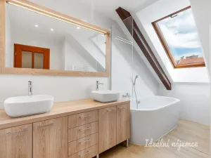 Pronájem bytu 4+kk, Praha, N. A. Někrasova, 127 m2