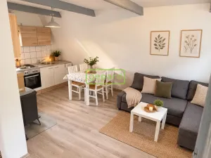 Pronájem chaty, Mníšek pod Brdy, U Lesa, 60 m2