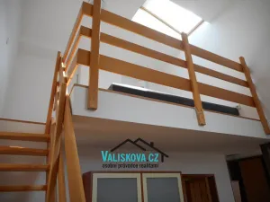 Pronájem bytu 1+kk, Kroměříž, Dobrovského, 42 m2