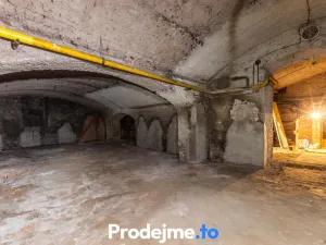 Pronájem skladu, Praha - Smíchov, Preslova, 226 m2