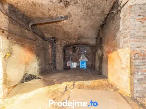 Pronájem skladu, Praha - Smíchov, Preslova, 226 m2