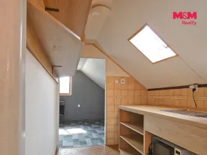 Pronájem bytu 2+1, Chotusice, 66 m2