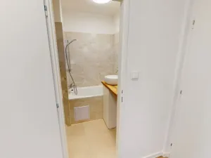 Pronájem bytu 1+kk, Ostrava - Moravská Ostrava, Nádražní, 28 m2