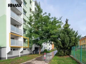 Prodej bytu 3+1, Břeclav, Na Valtické, 68 m2