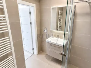Prodej bytu 2+1, Karlovy Vary, náměstí Dr. M. Horákové, 52 m2