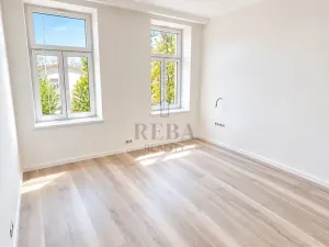 Prodej bytu 2+1, Karlovy Vary, náměstí Dr. M. Horákové, 52 m2