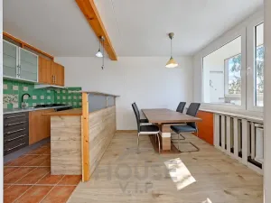 Prodej bytu 3+1, Praha - Prosek, Lovosická, 67 m2