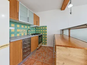 Prodej bytu 3+1, Praha - Prosek, Lovosická, 67 m2