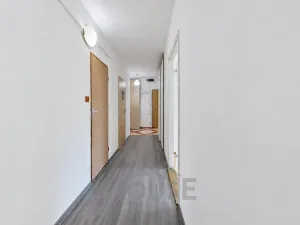 Prodej bytu 3+1, Praha - Prosek, Lovosická, 67 m2