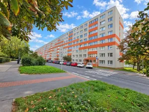 Prodej bytu 3+1, Praha - Prosek, Lovosická, 67 m2