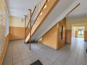 Prodej bytu 3+1, Praha - Prosek, Lovosická, 67 m2
