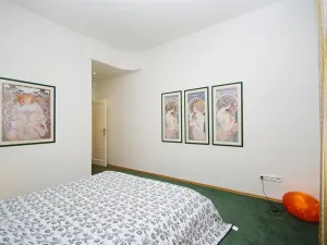 Pronájem bytu 3+kk, Praha - Nové Město, Odborů, 80 m2