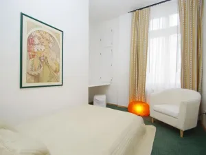 Pronájem bytu 3+kk, Praha - Nové Město, Odborů, 80 m2
