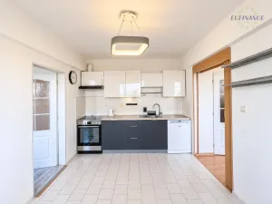 Pronájem bytu 2+1, Kralupy nad Vltavou - Lobeček, nám. J. Seiferta, 59 m2