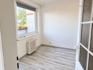 Pronájem bytu 2+1, Kralupy nad Vltavou - Lobeček, nám. J. Seiferta, 59 m2