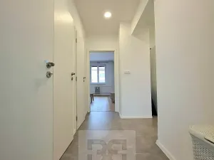 Pronájem bytu 2+1, Pardubice, Devotyho, 58 m2