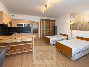 Pronájem bytu 1+kk, Praha - Uhříněves, U uhříněveské obory, 32 m2