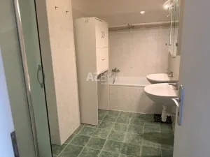 Pronájem bytu 3+kk, Praha - Střížkov, Jitravská, 90 m2