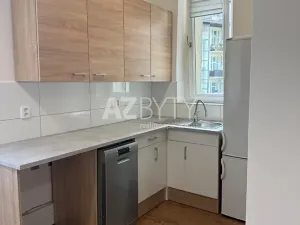 Pronájem bytu 1+kk, Praha - Bubeneč, Jaselská, 29 m2