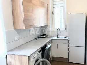 Pronájem bytu 1+kk, Praha - Bubeneč, Jaselská, 29 m2