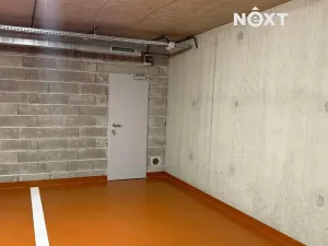 Pronájem garáže, Zlín, Nad Stráněmi, 18 m2