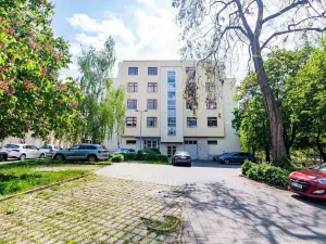 Pronájem garážového stání, Praha - Michle, Magistrů, 18 m2