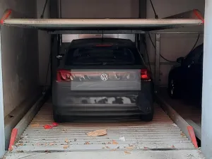 Pronájem garážového stání, Praha - Vinohrady, Mánesova, 10 m2