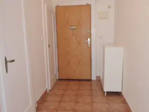 Pronájem bytu 1+kk, Praha - Michle, Nuselská, 41 m2