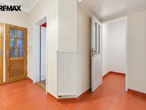 Prodej bytu 4+1, Karlovy Vary, Ondříčkova, 87 m2