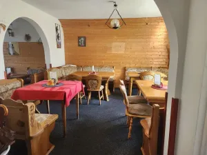 Prodej rodinného domu, Dubí, 302 m2